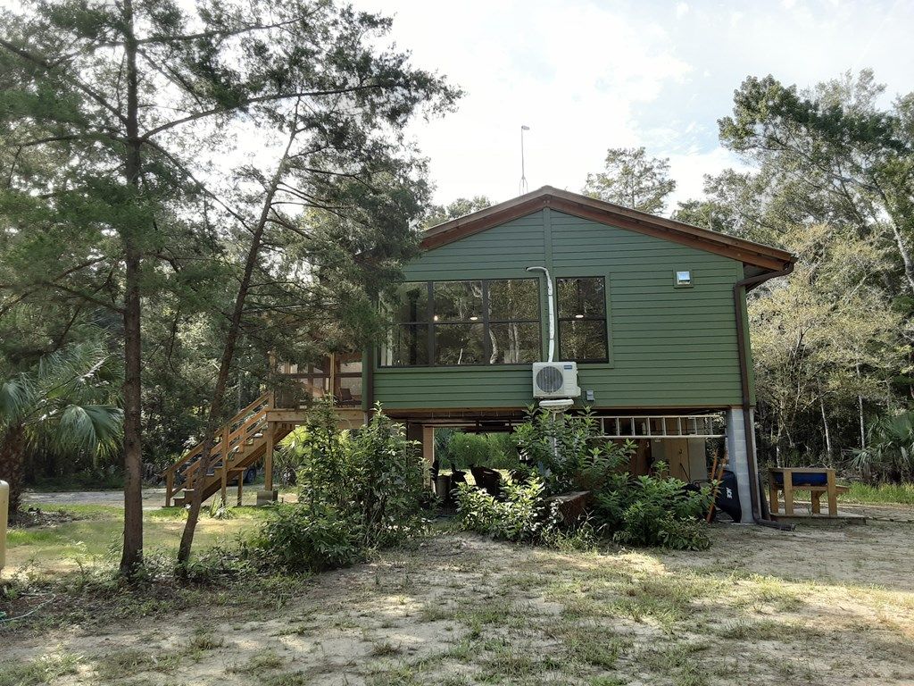 Off Grid Florida Off-grid - Self-sustaining Cabin on 60 Acres - Florida - SurvivalRealty.com