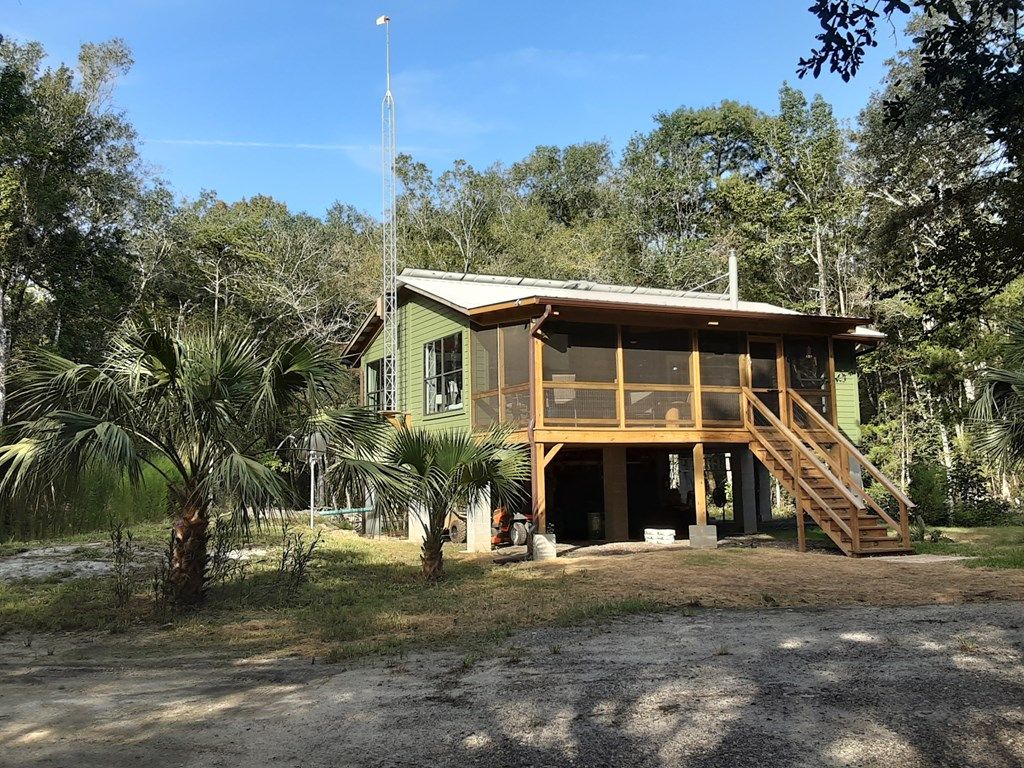 Thumbnail for Luxury Off Grid Cabin Rentals In Florida