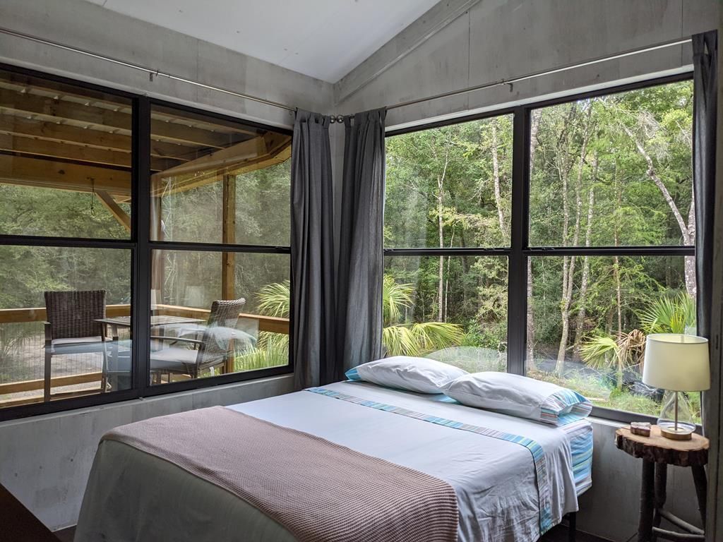 Off Grid Florida Off-grid - Self-sustaining Cabin on 60 Acres - Florida - SurvivalRealty.com