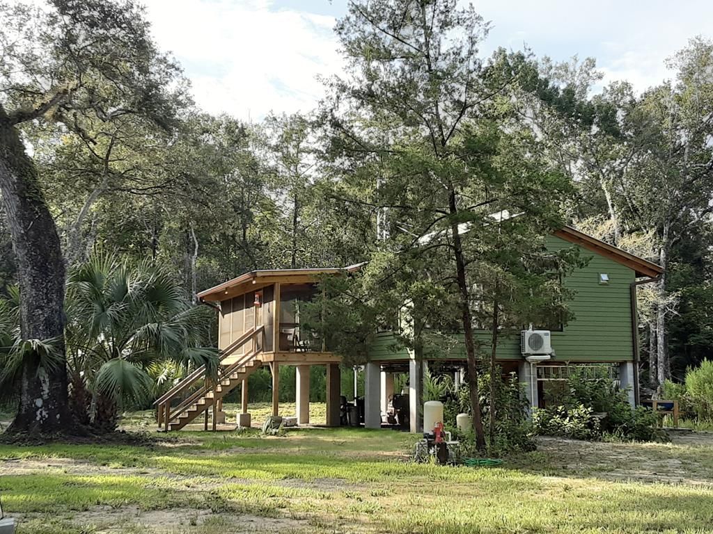 Off Grid Florida Off-grid - Self-sustaining Cabin on 60 Acres - Florida - SurvivalRealty.com