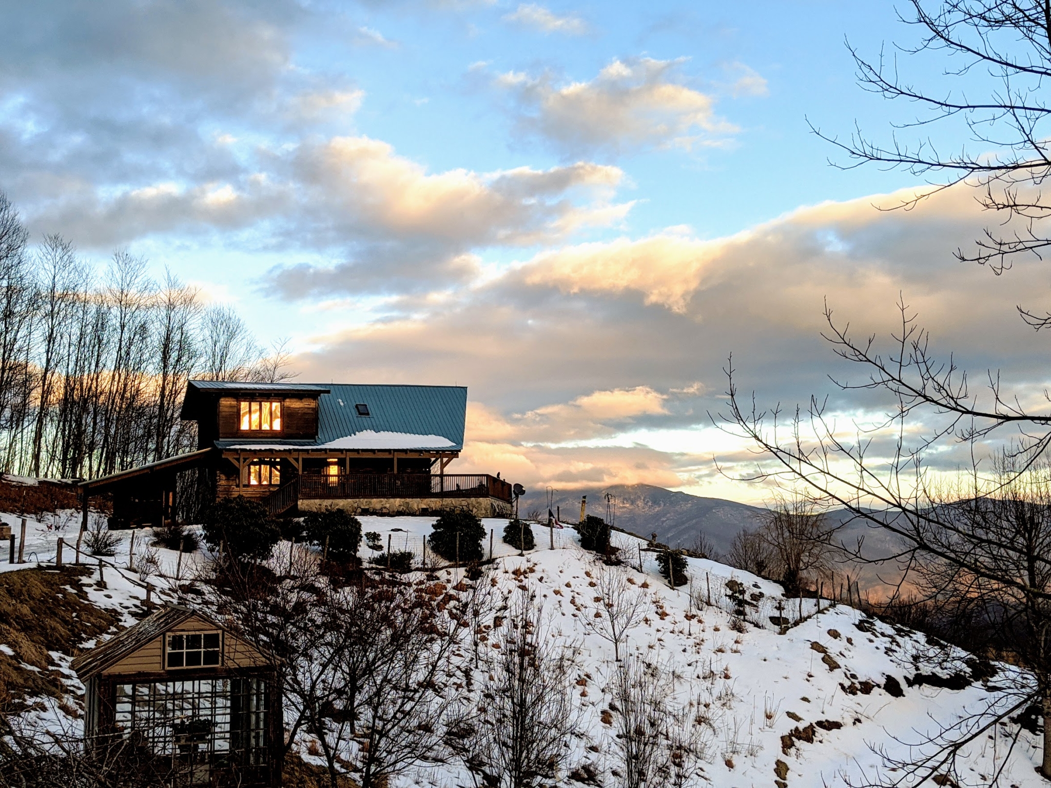 Luxury Off-Grid Cabin the the Pisgah National Forest! - SurvivalRealty.com