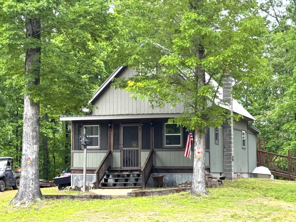 Picture of Secluded Northwest Alabama Off-Grid Cabin - SurvivalRealty.com