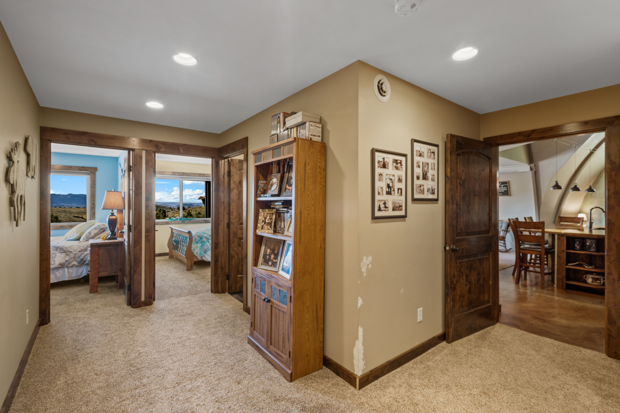 Luxury Off-Grid Home, 40 Acres, NO COVENANTS - SurvivalRealty.com