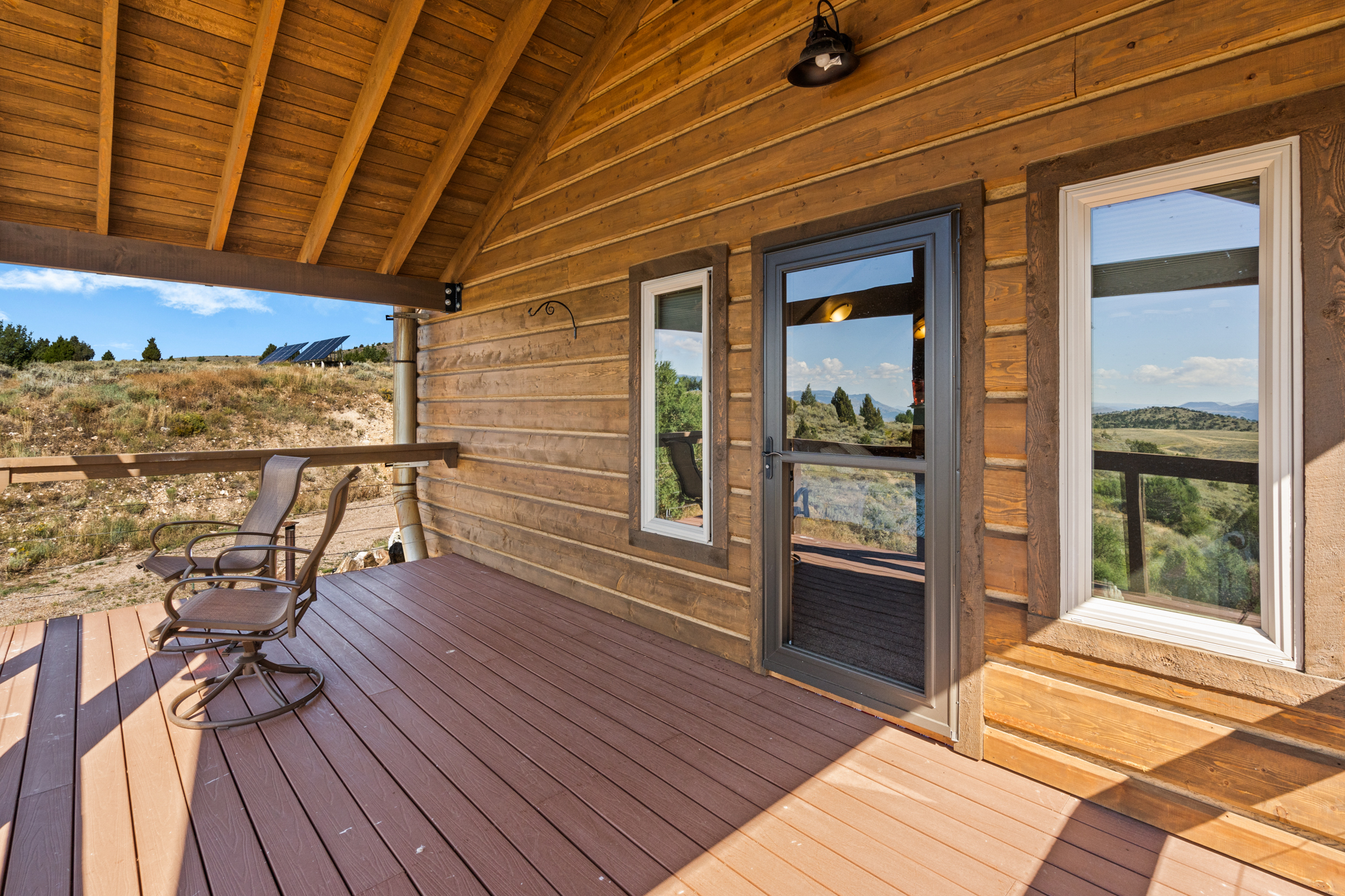 Luxury Off-Grid Home, 40 Acres, NO COVENANTS - SurvivalRealty.com