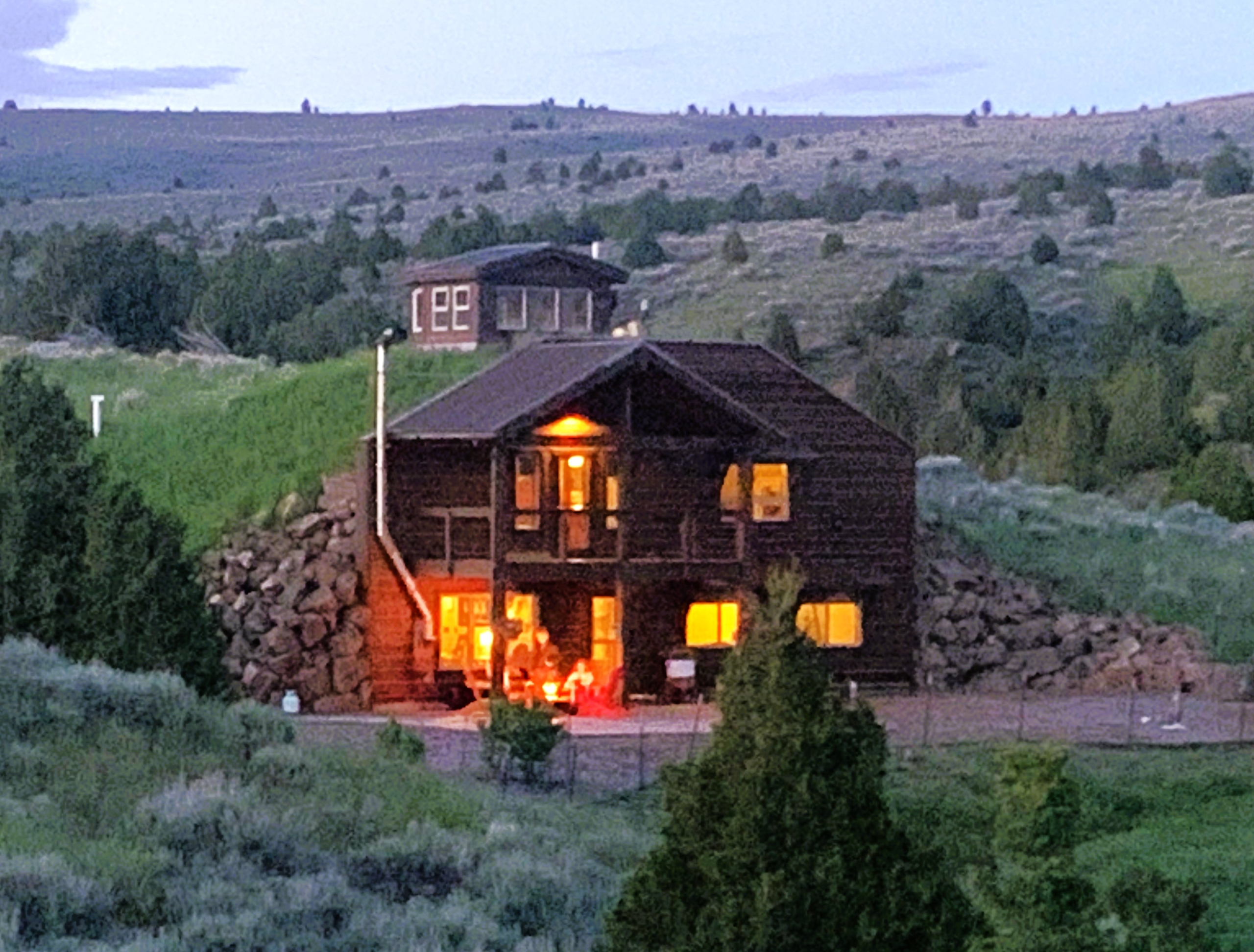 Luxury Off-Grid Home, 40 Acres, NO COVENANTS - SurvivalRealty.com